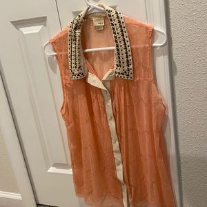 Daytrip sleeveless button up blouse